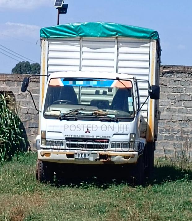 Mitsubishi Fuso 10 Wheeler