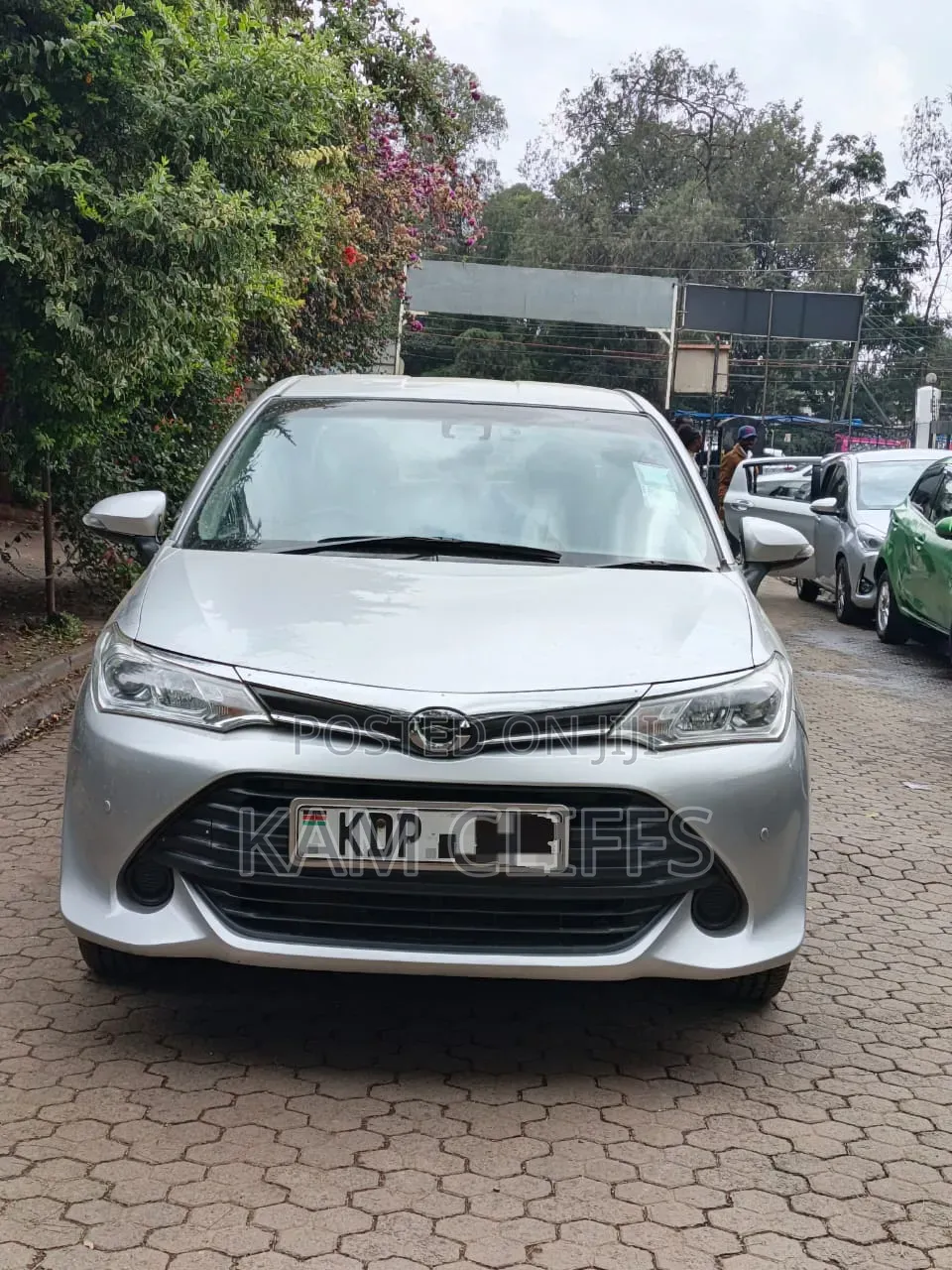 Toyota Axio 2018 Silver