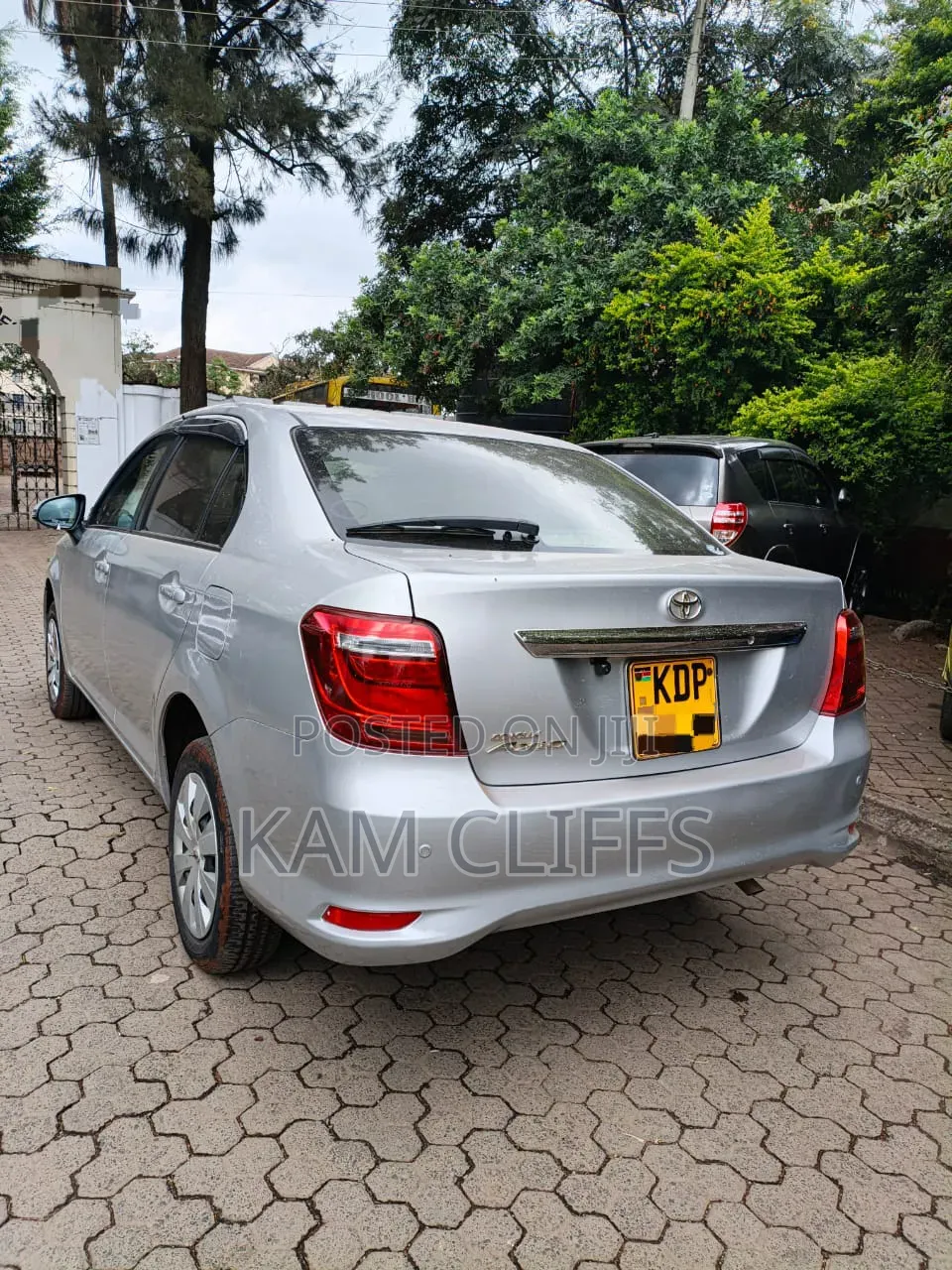Toyota Axio 2018 Silver