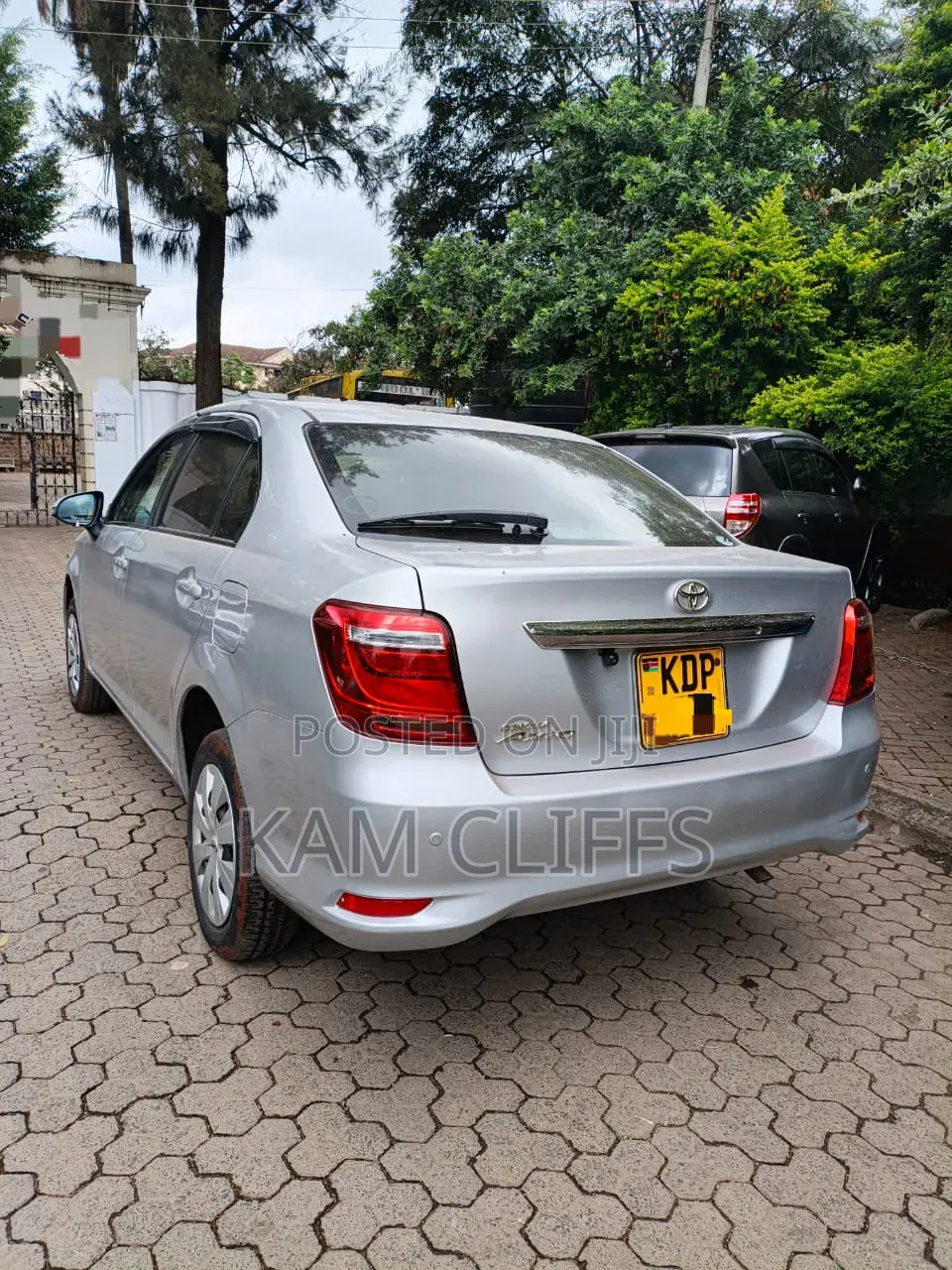 Toyota Axio 2018 Silver
