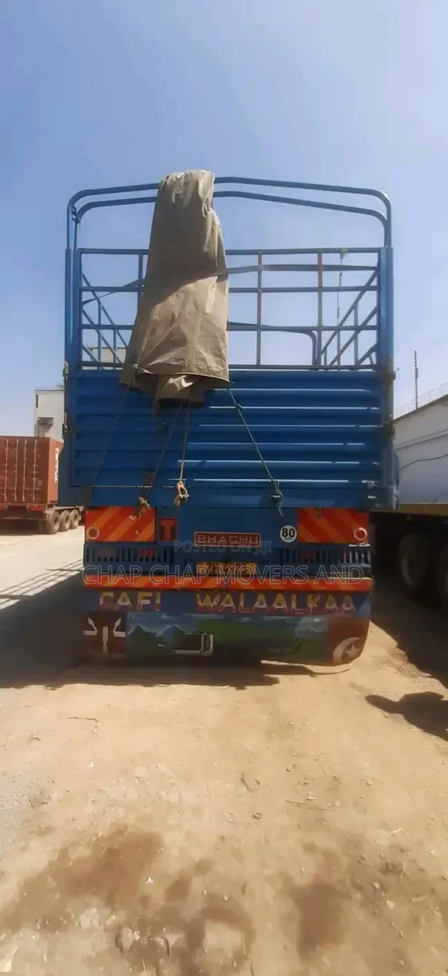 High Sided Trailer Available for Transport and Logistics Services I