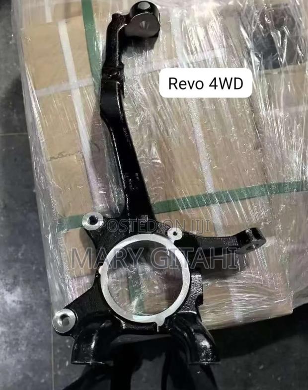 Steering Knuckles Revo4wd - main view