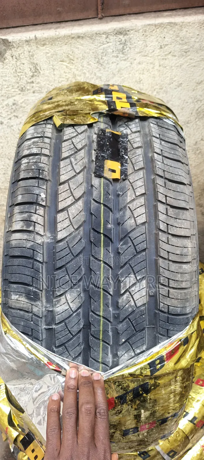 285/50r20 Boto