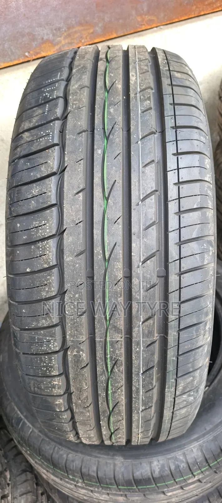 235/55r17 Cf710