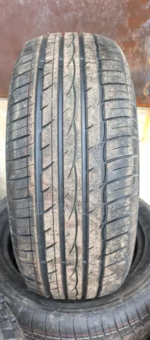 225/55r17 Comforser
