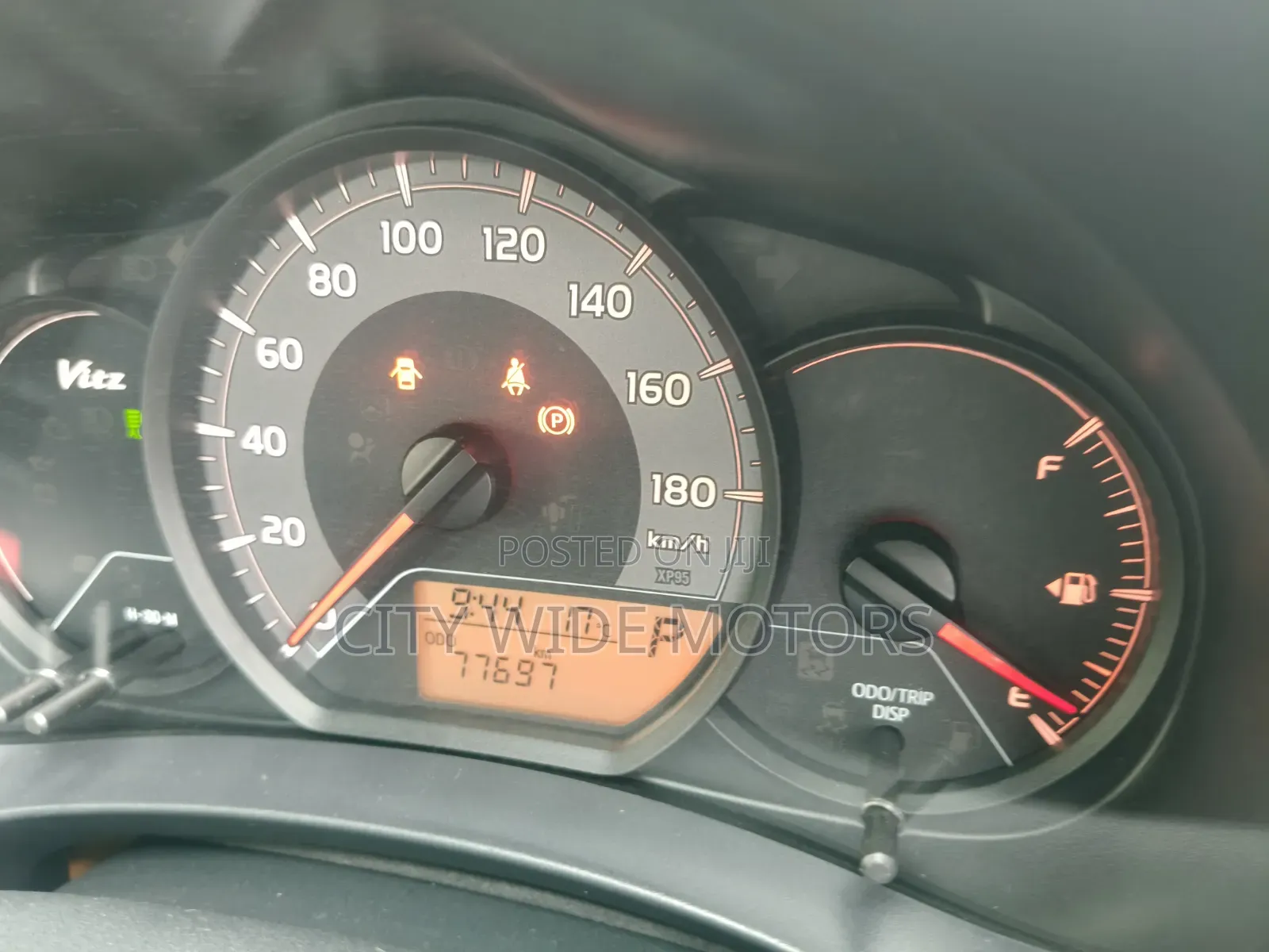 Toyota Vitz 1.0 FWD 5dr 2019 Gray