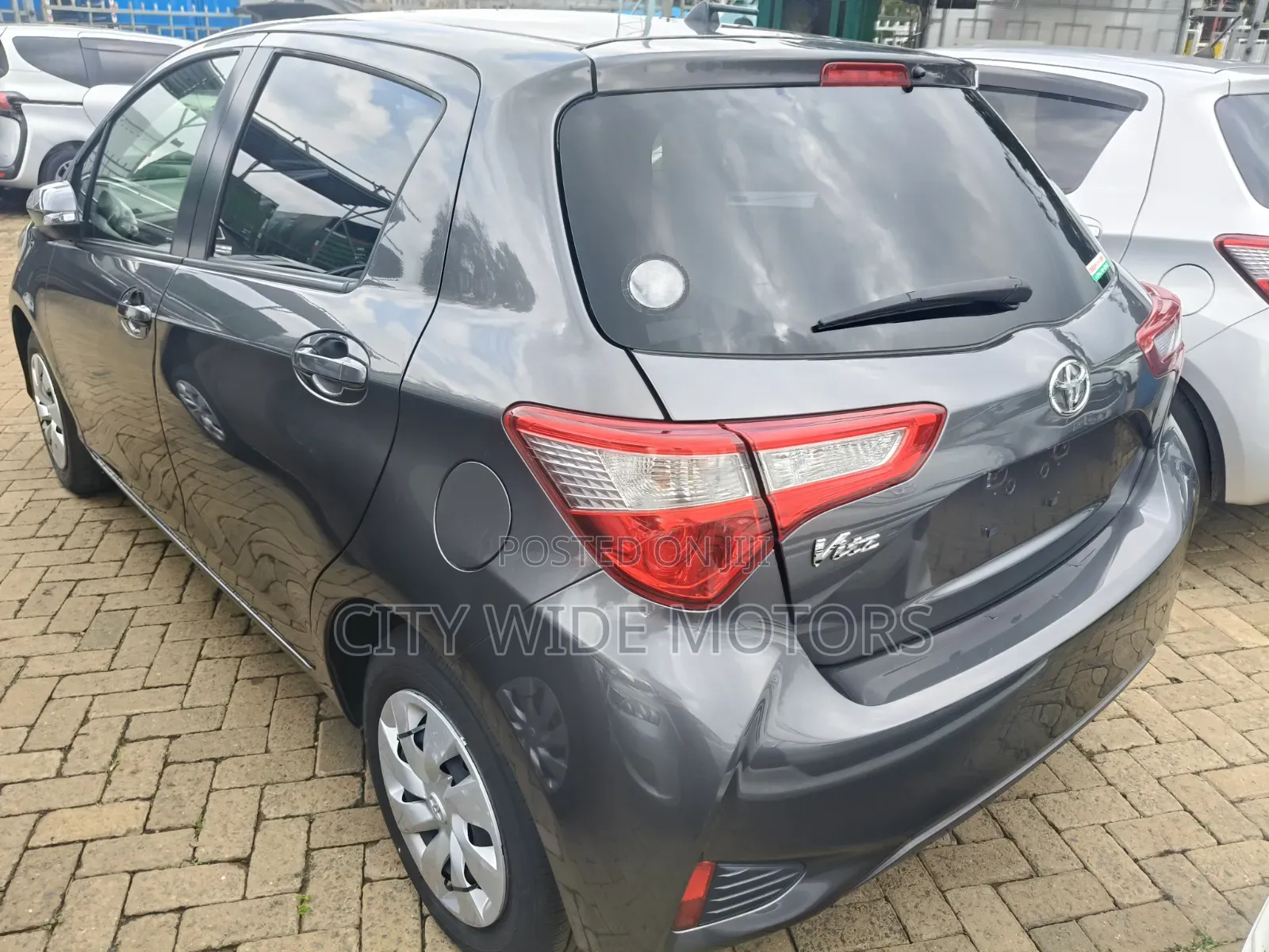 Toyota Vitz 1.0 FWD 5dr 2019 Gray