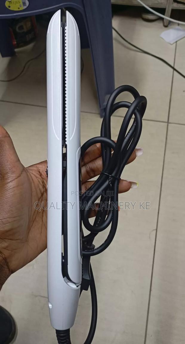 Effective Professional Hair Straightener - main view