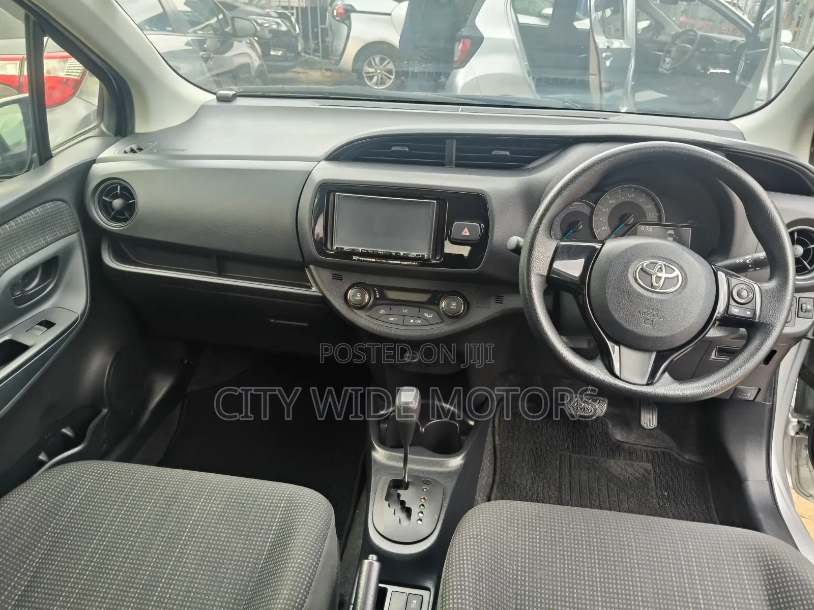 Toyota Vitz 1.5 FWD Hybrid 5dr 2018 Silver