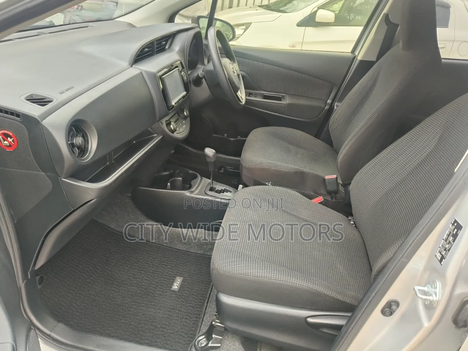 Toyota Vitz 1.5 FWD Hybrid 5dr 2018 Silver