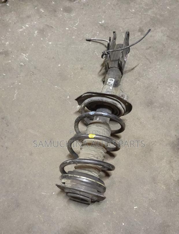 Front Shock Nissan Serena C25