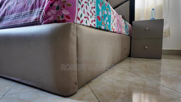 King Size Bed - 6 by 6 - thumbnail 2