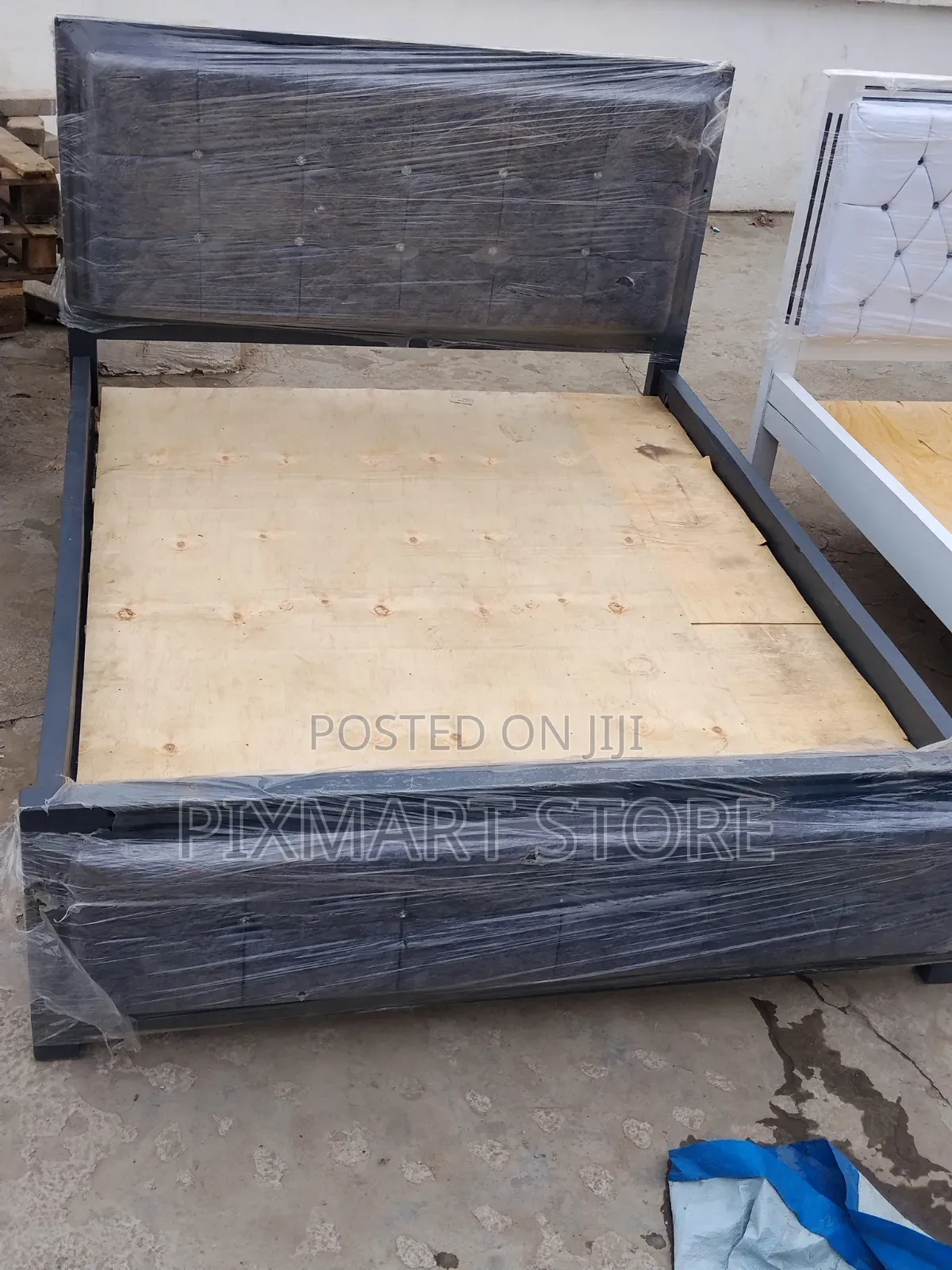 Durable 5x6 Bed With Reinforced Frame