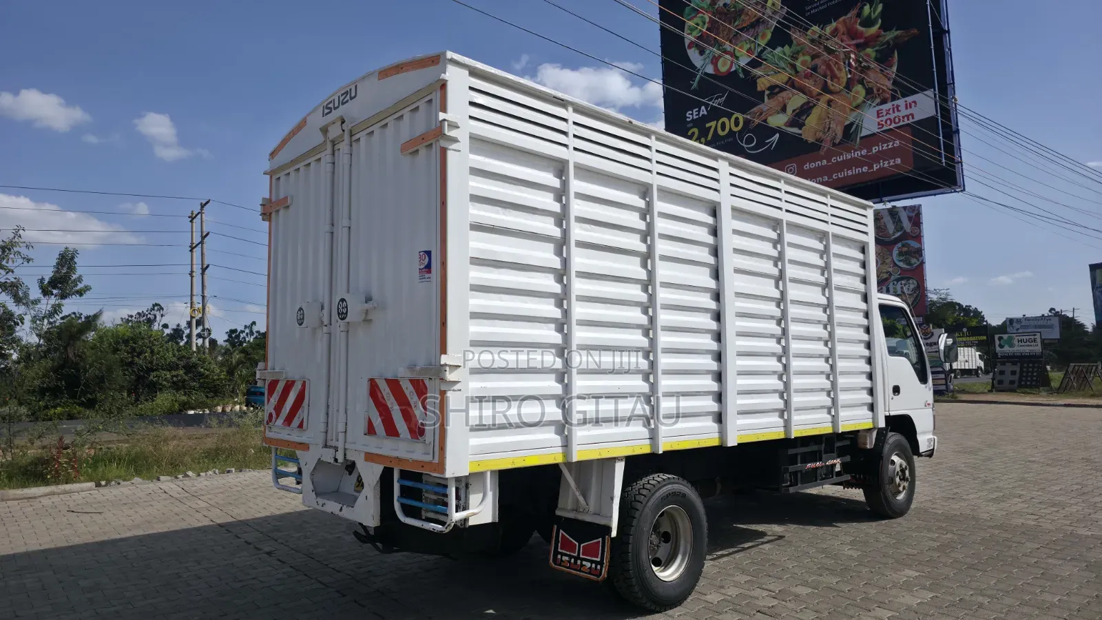 Isuzu NPR Local