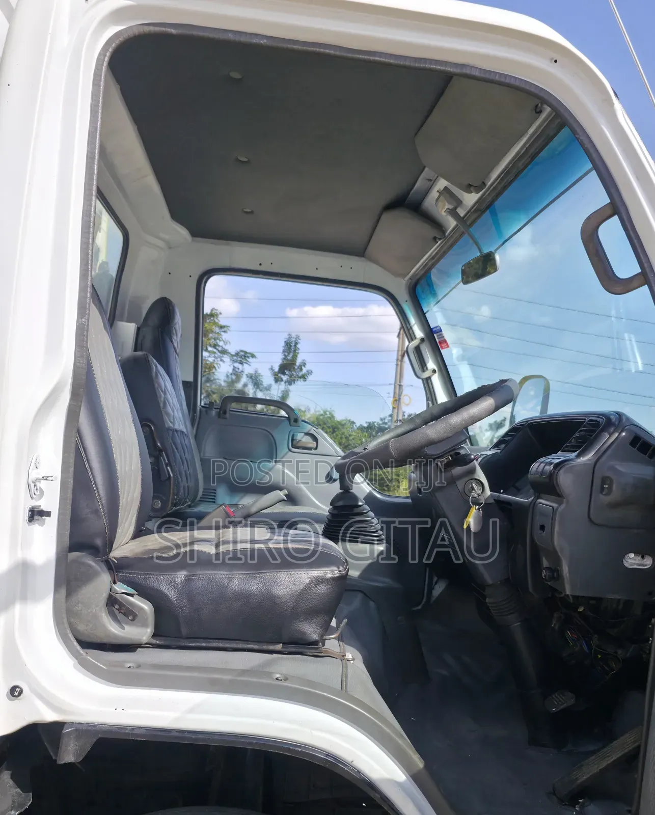 Isuzu NPR Local