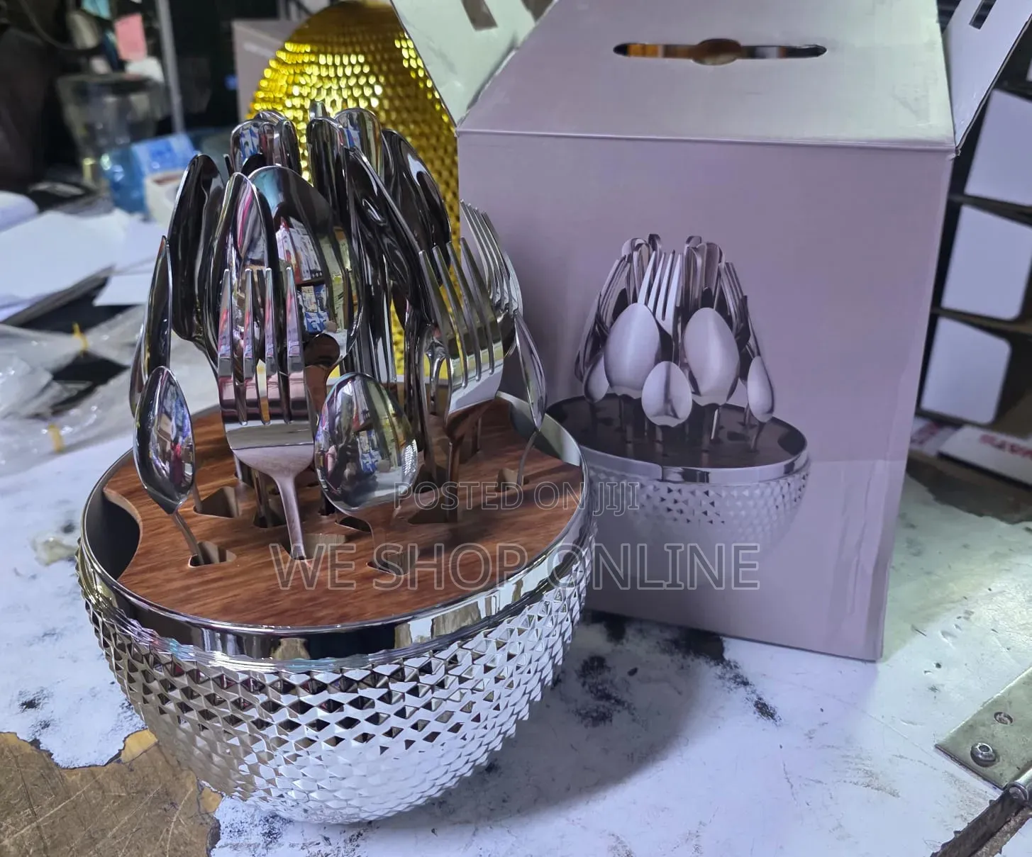 24 PCS Gold and Silver Executive Egg Shell Cutlery Set
