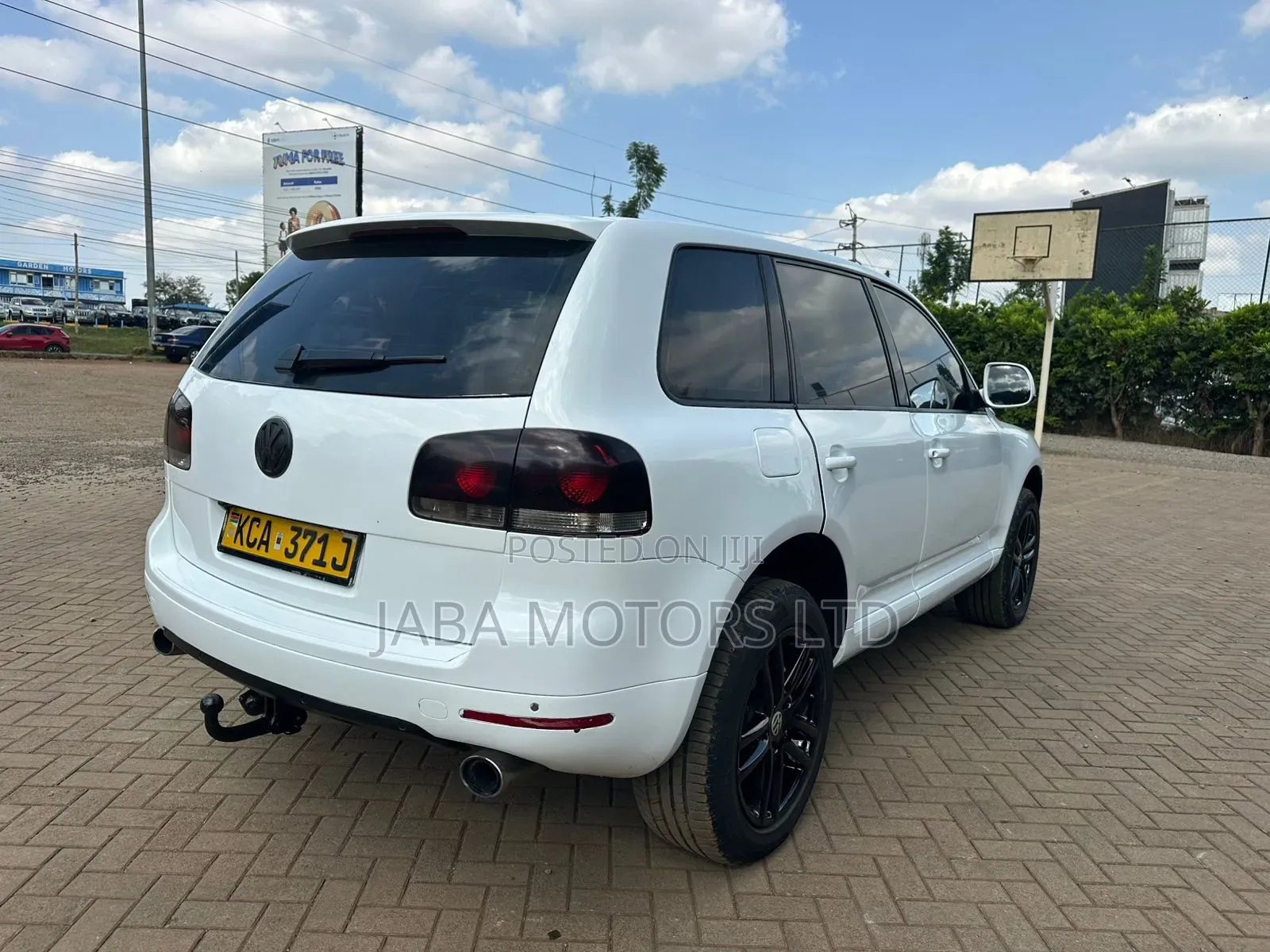 Volkswagen Touareg 2004 White