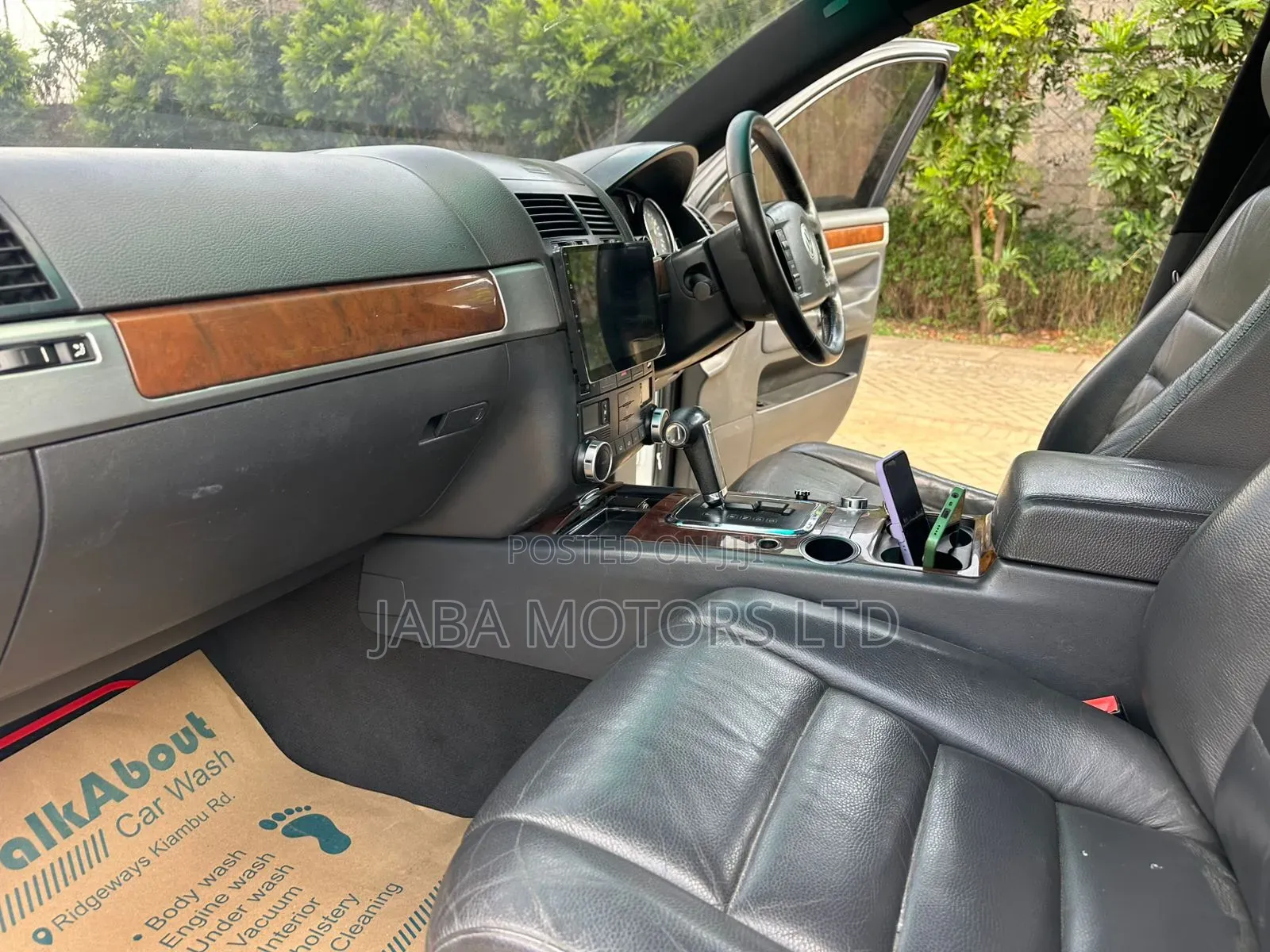 Volkswagen Touareg 2004 White