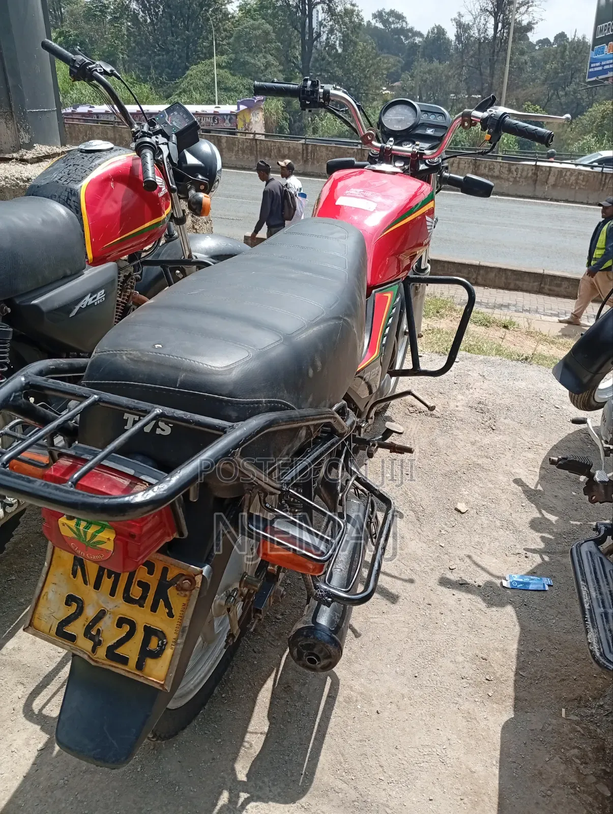 Honda CB 2025 Red