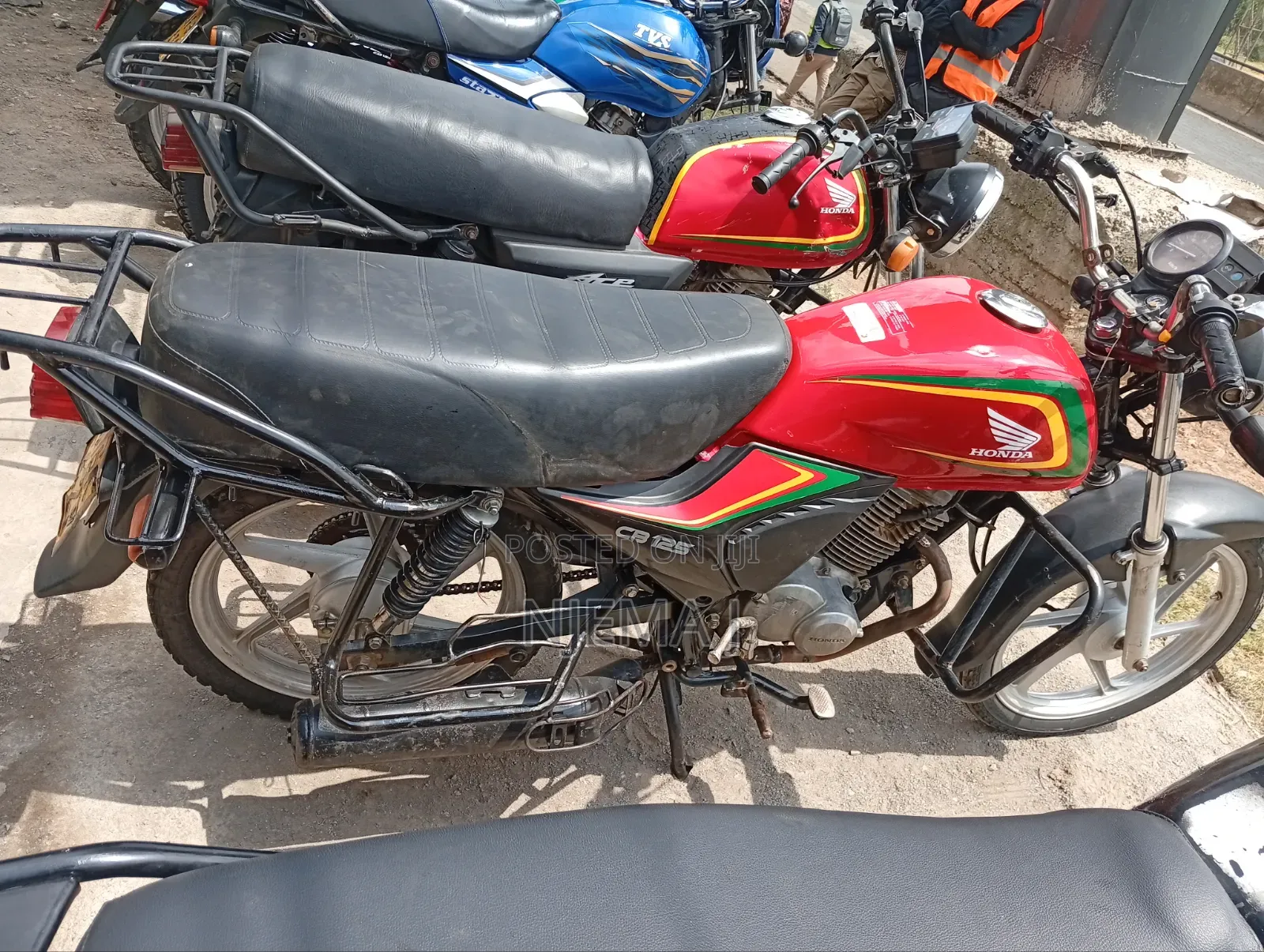 Honda CB 2025 Red