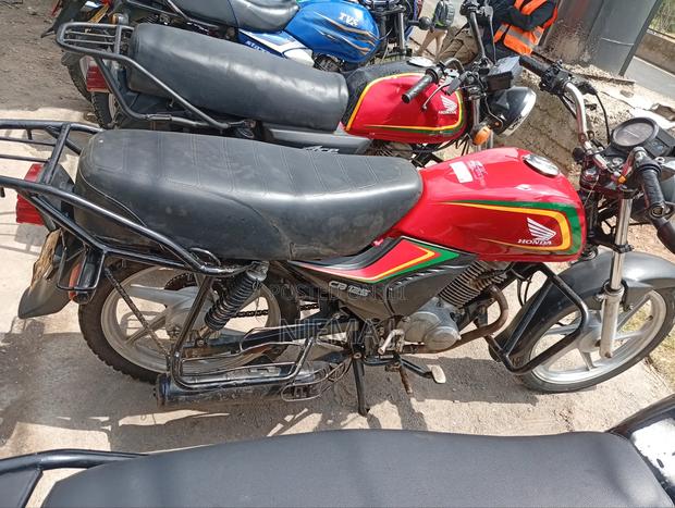 Honda CB 2025 Red - thumbnail 2