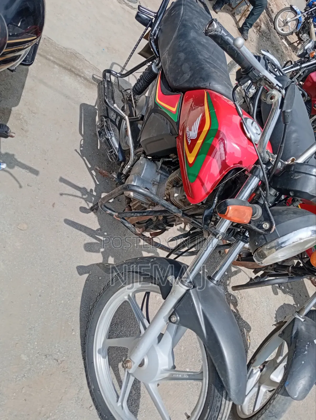 Honda CB 2025 Red