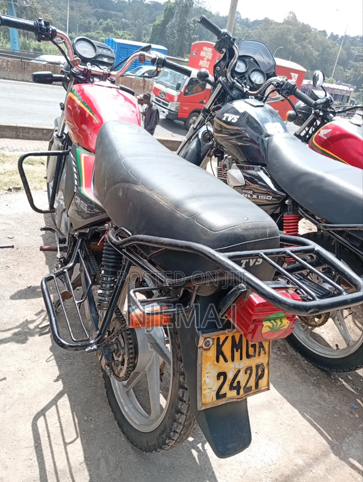 Honda CB 2025 Red
