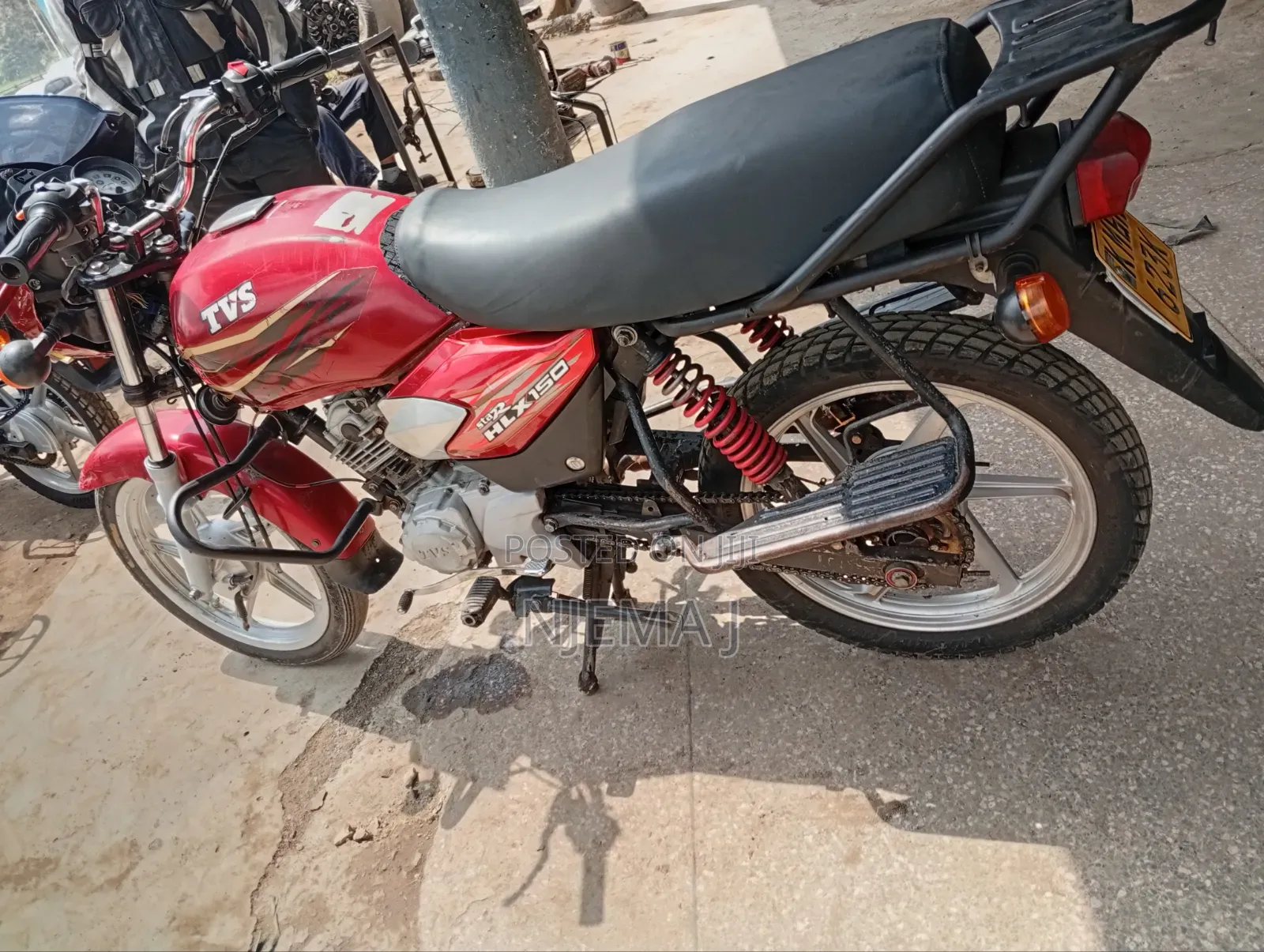 TVS HLX Plus ES 2024 Red