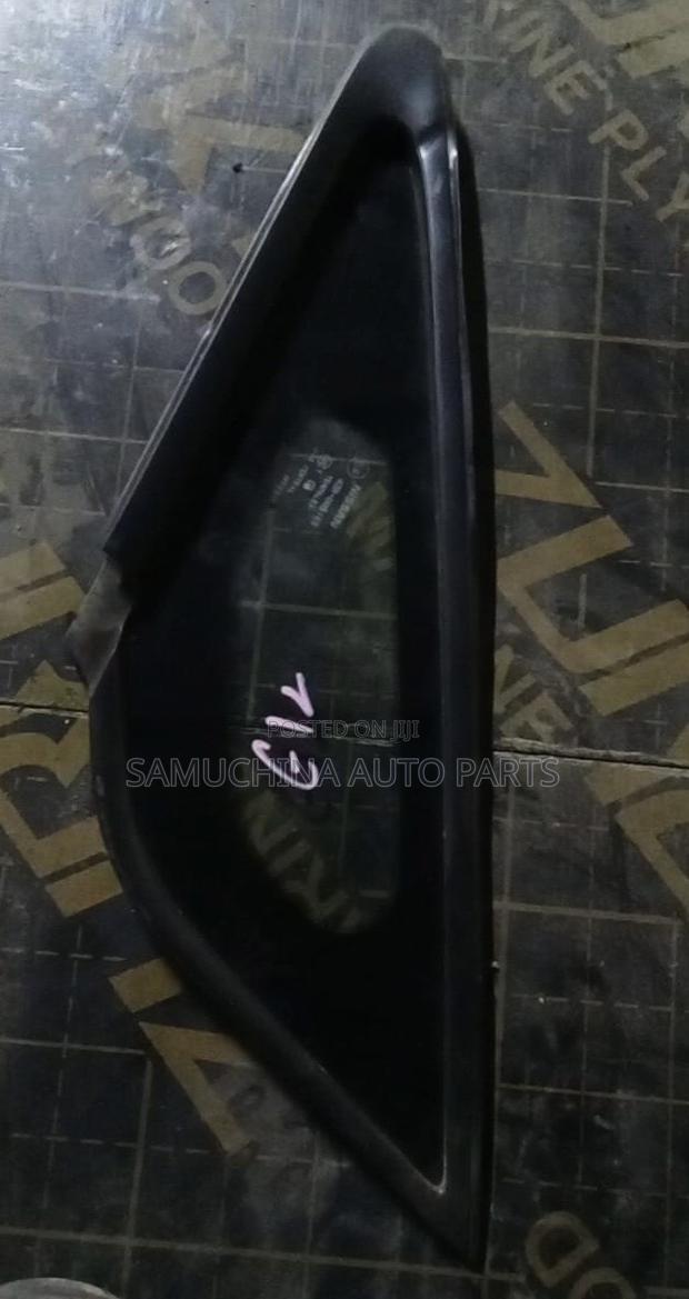 Quarter Glass Nissan Note E12
