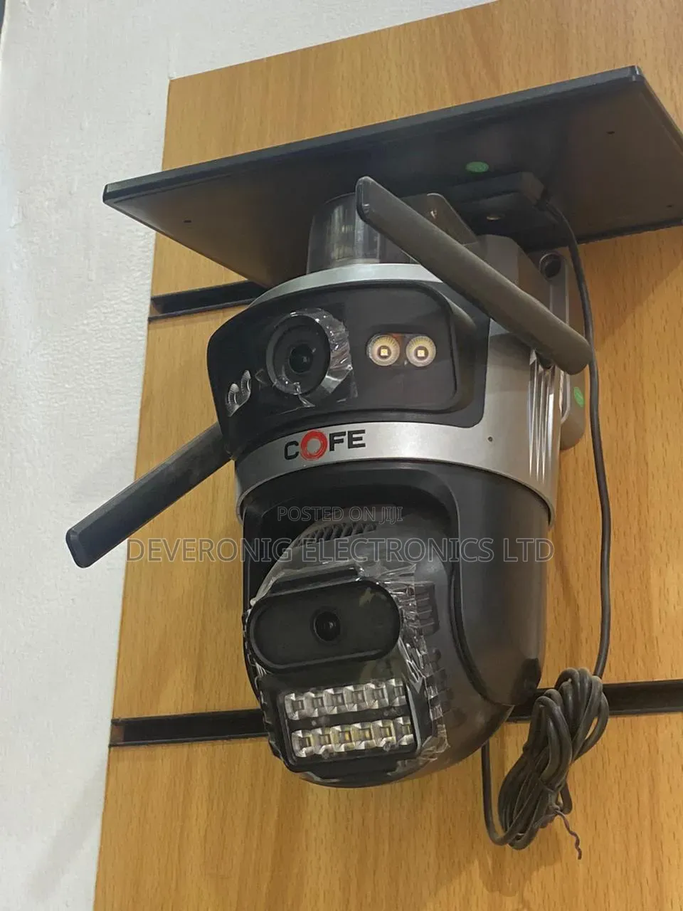 Dual Lens Solar 4g Outdoor Camera With Silen at 