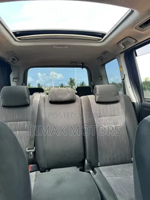Toyota Noah 2011 Gray
