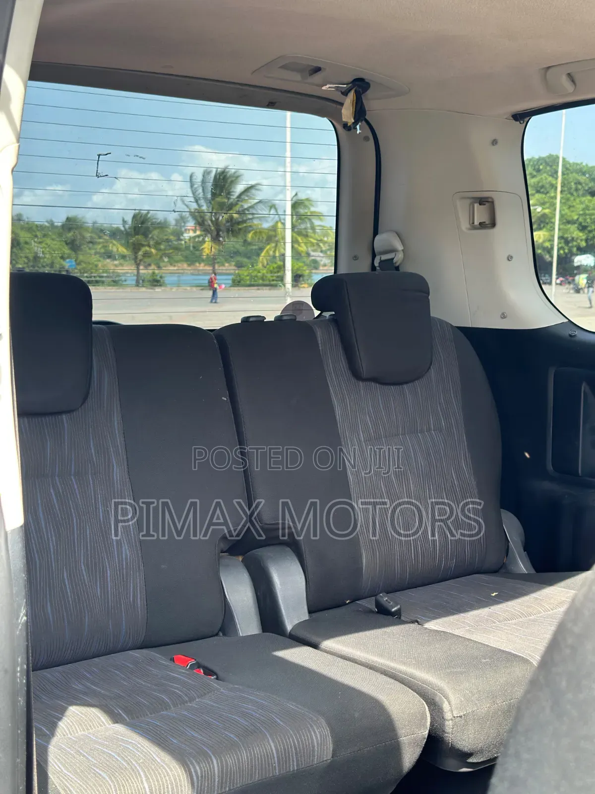 Toyota Noah 2011 Gray