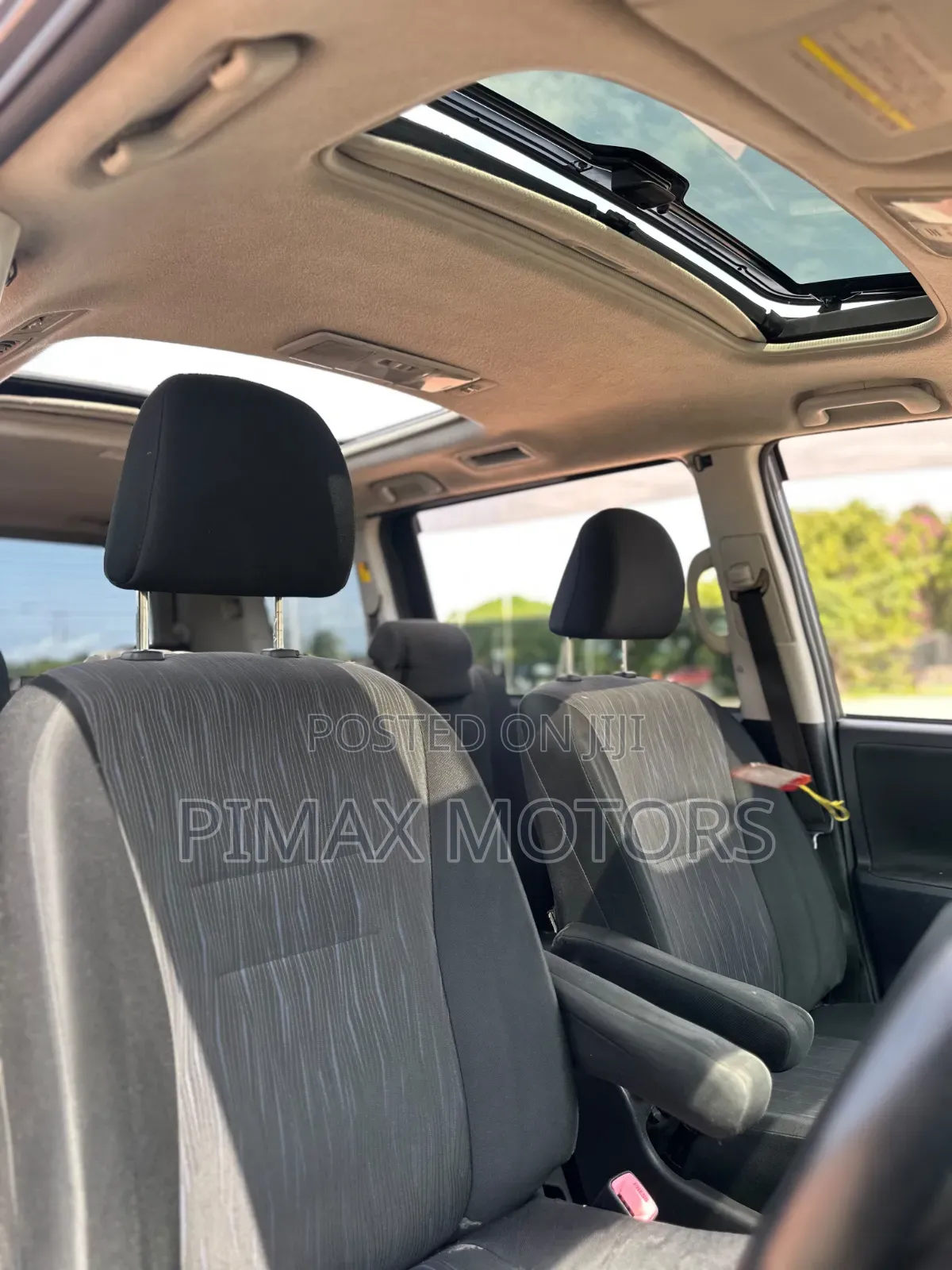Toyota Noah 2011 Gray