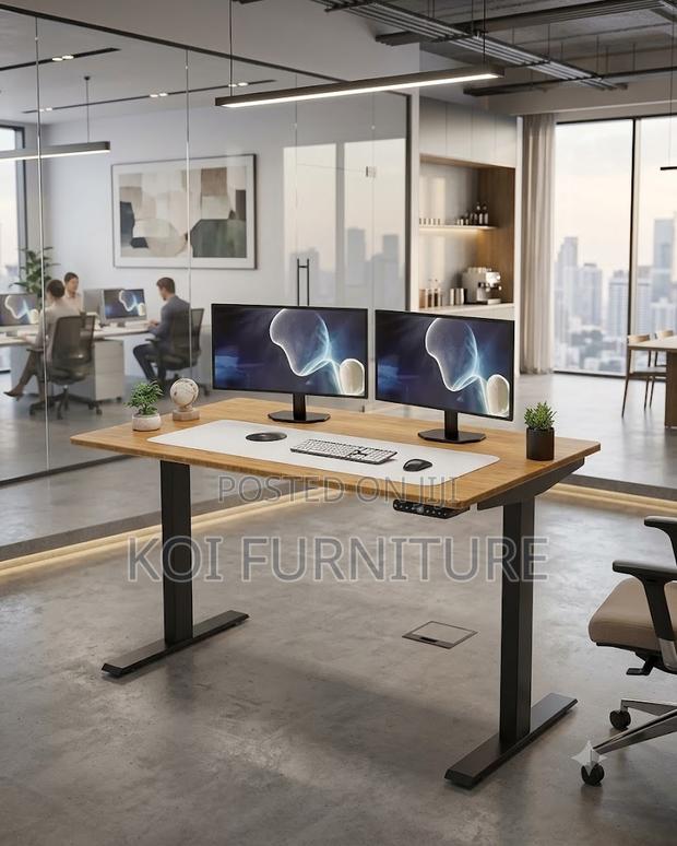 Office Desk; 1.4 Meters Electric Adjustable Gamers Desk - thumbnail 2