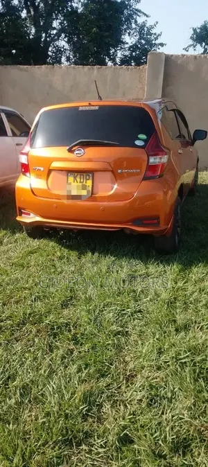 Nissan Note 2016 Orange