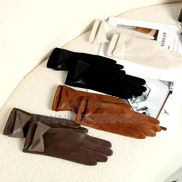 Leather Gloves