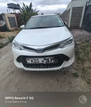 Toyota Sienta 2017 White