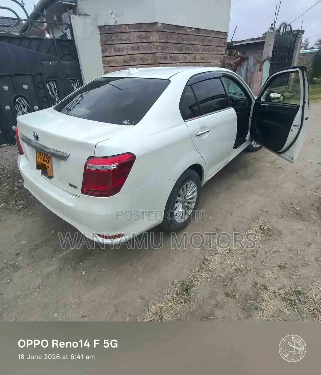 Toyota Sienta 2017 White