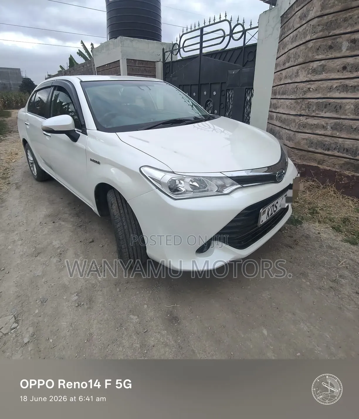 Toyota Sienta 2017 White