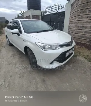 Toyota Sienta 2017 White