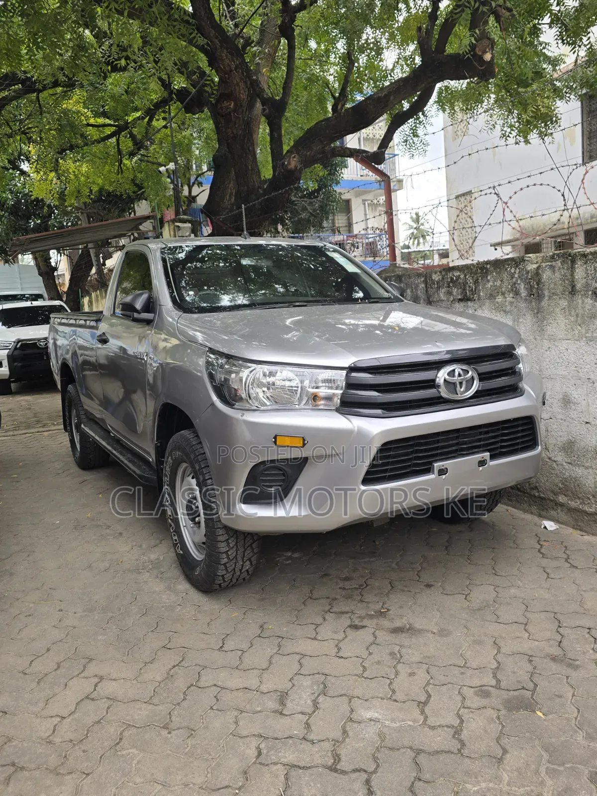 Toyota Hilux 2022 Silver
