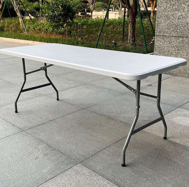 1.8m Foldable Plastic Table - thumbnail 8