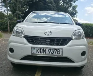 Toyota Passo 2016 White