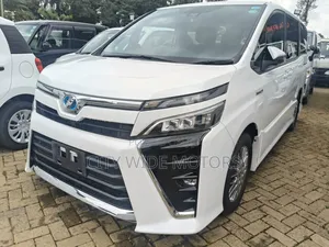 Toyota Voxy 2019 White