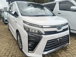 Toyota Voxy 2019 White