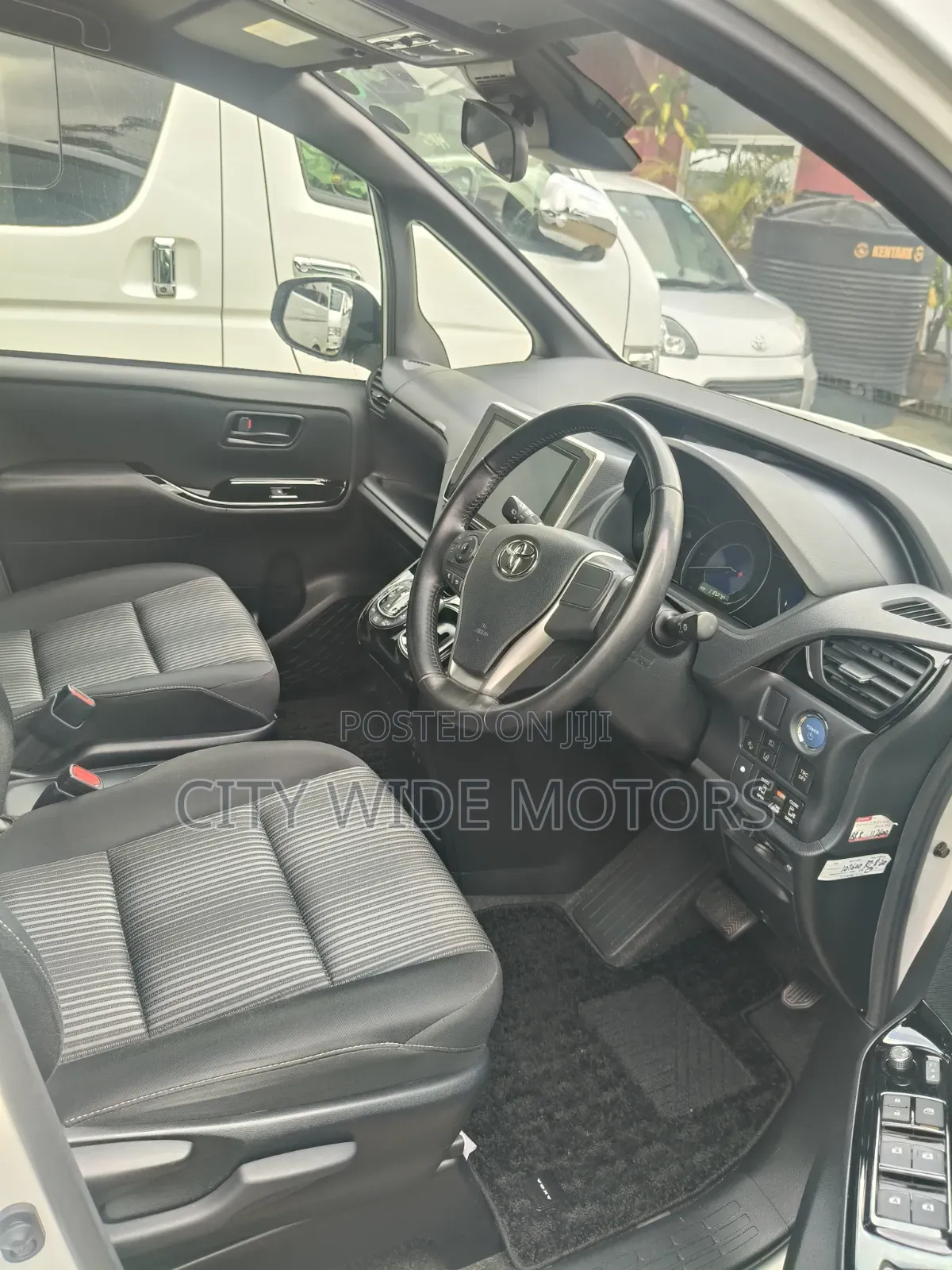 Toyota Voxy 2019 White