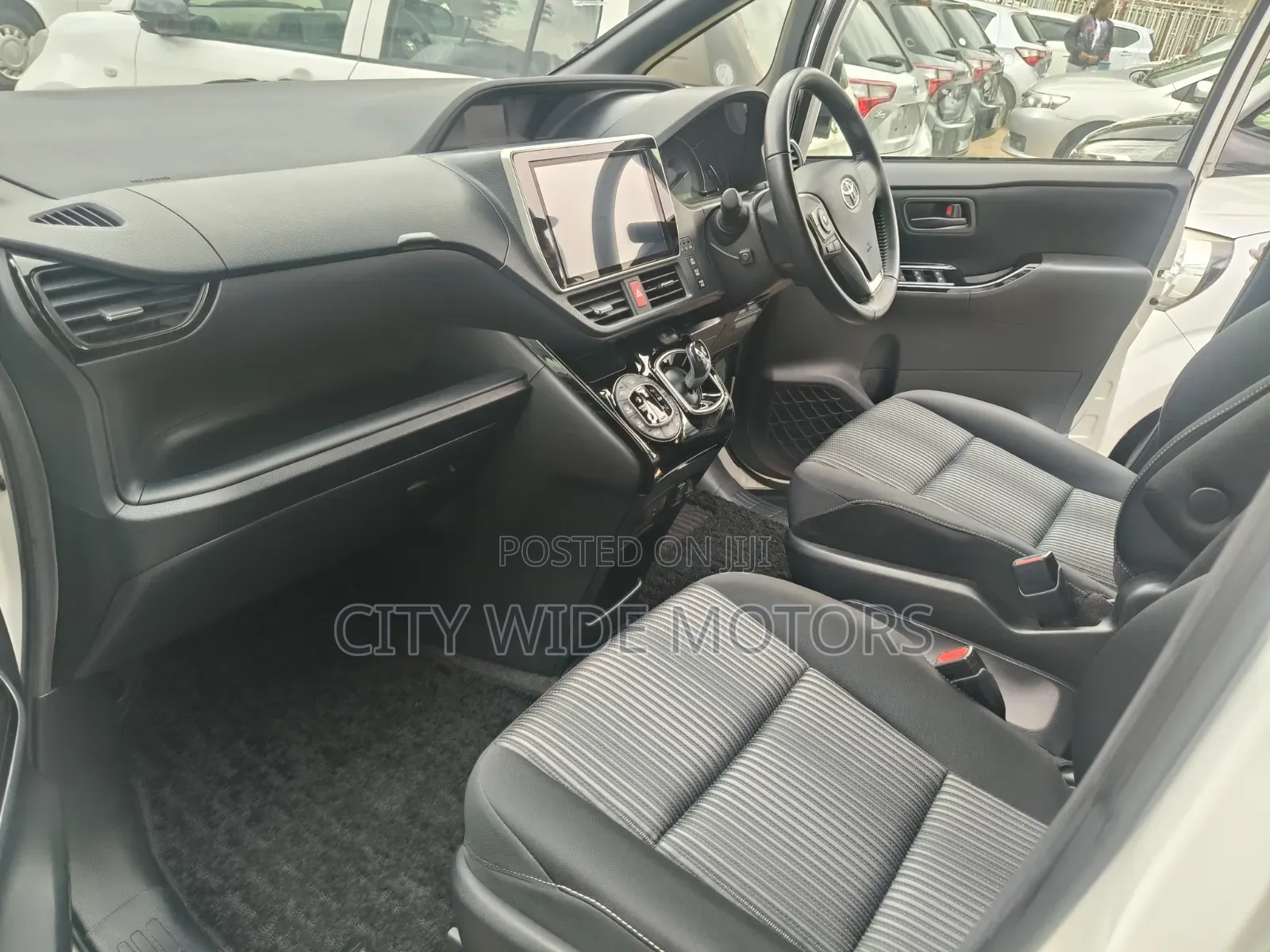 Toyota Voxy 2019 White