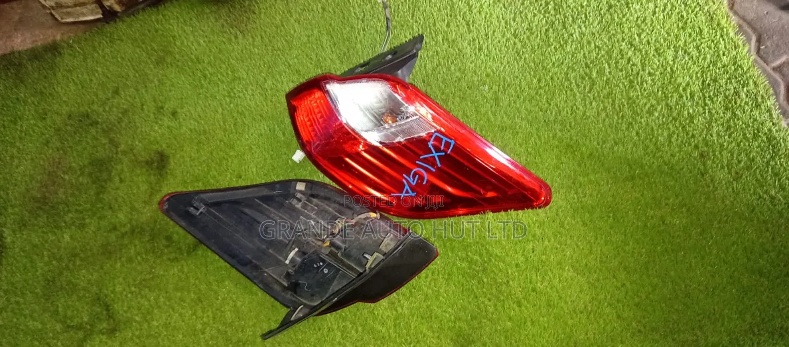 Subaru Exiga Taillights