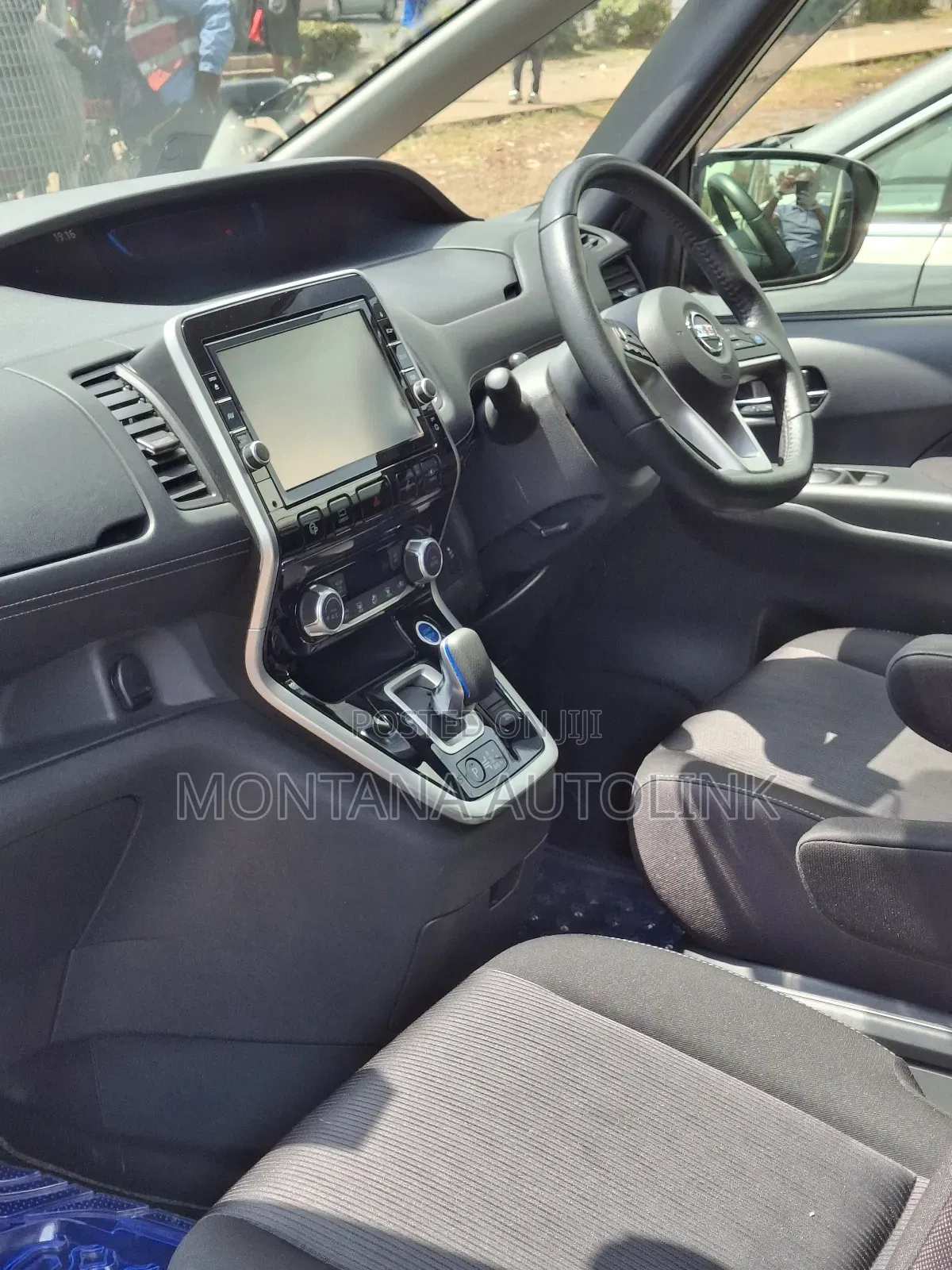 Nissan Serena 2019 Pearl