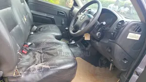 Isuzu D-MAX 2013 Gray